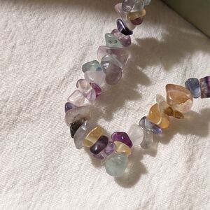 Natural fluoride chips stretch bracelet NWT